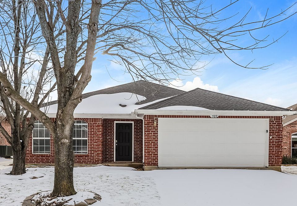 1st image of 522 Blueberry Hill Ln