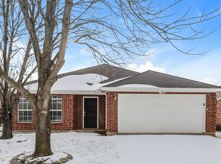 522 Blueberry Hill Ln, Mansfield, TX 76063