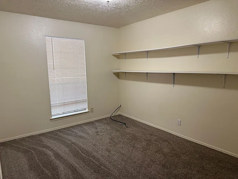 8201 Portales Ave NE — Photo 14