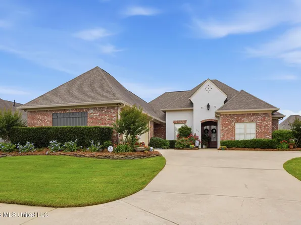 308 W Park St, Canton, MS 39046