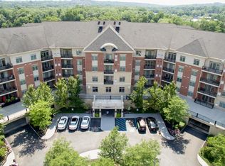 525 Carson Ter, Huntingdon Valley, PA 19006