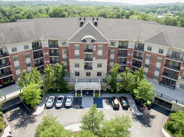 525 Carson Ter, Huntingdon Valley, PA 19006