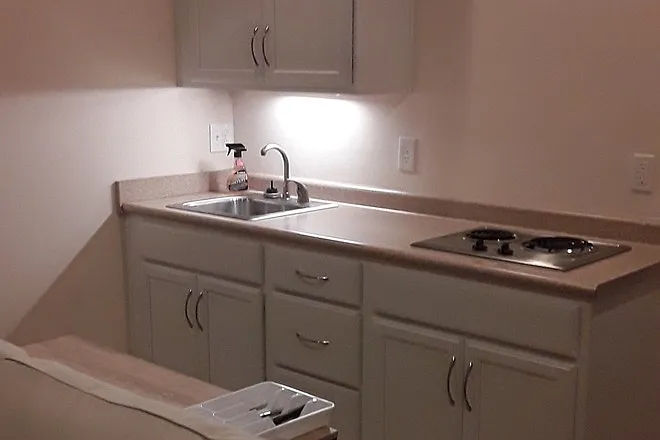 2623 Woodridge Dr — Photo 2