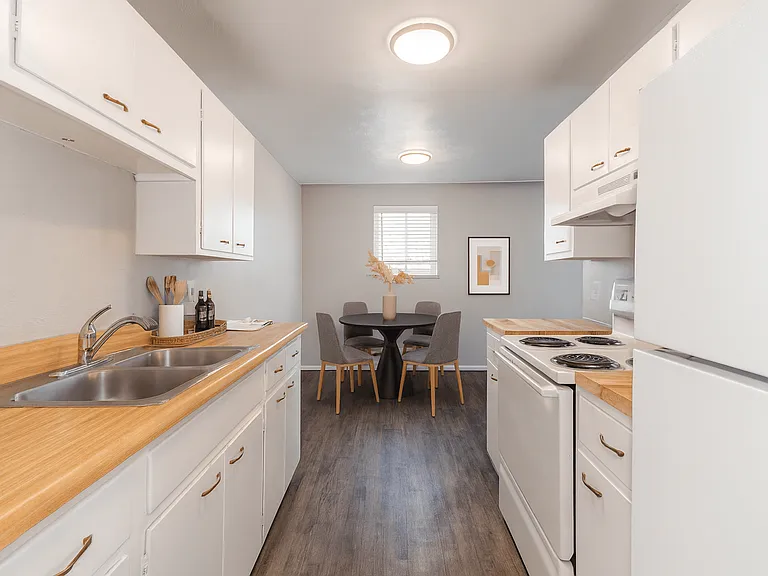 The Mark Apartments — Photo 3