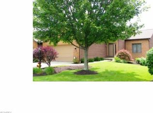 2143 Prestwick Dr, Uniontown, OH 44685