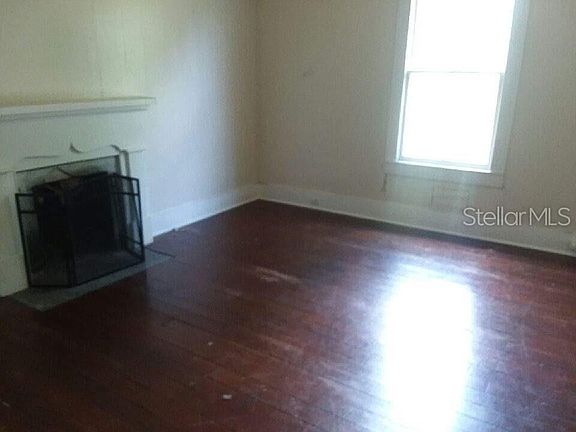 3rd image of 1420 Vine St