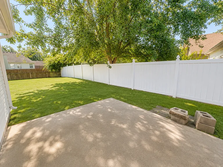 10417 Leven Blvd — Photo 21