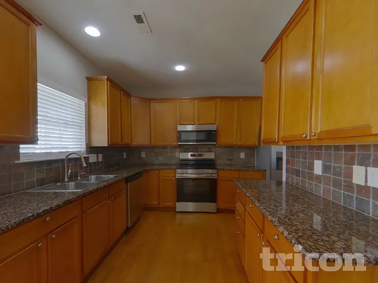2625 Sierra Chase Dr — Photo 9