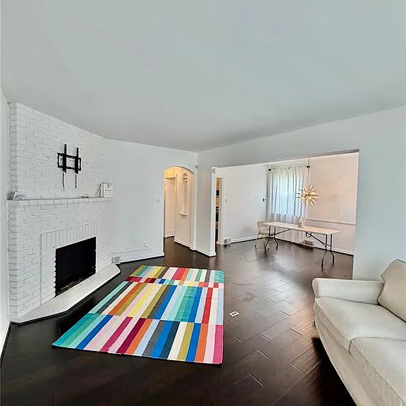 1923 Parkridge Ave — Photo 5