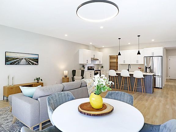 4th image of 1505 Croation Rd #13