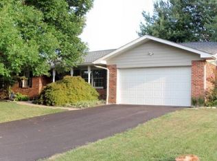 13 Sandwedge Dr, Belleville, IL 62220