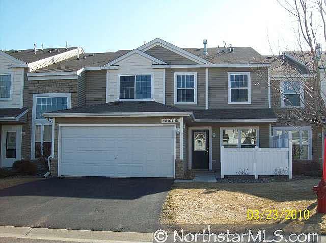 1st image of 10106 Fillmore Street NE