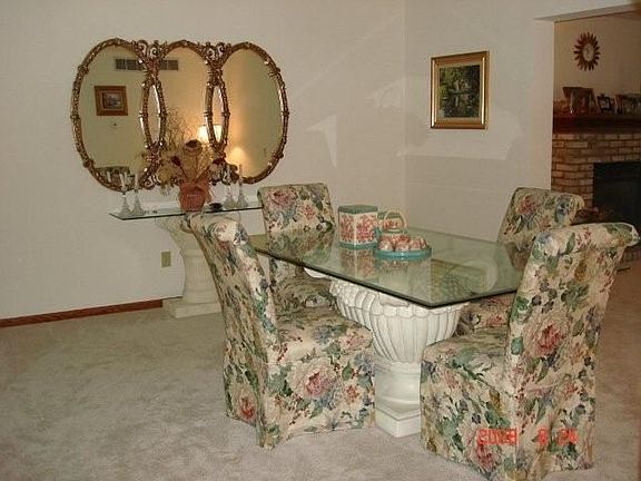 formal dinng room