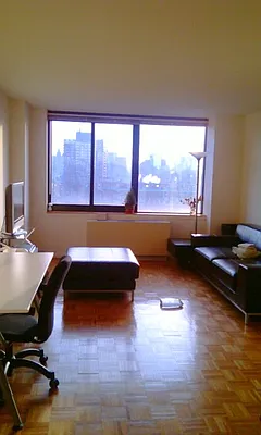 Rented by Metropolis Real Estate of Manhattan | media 21