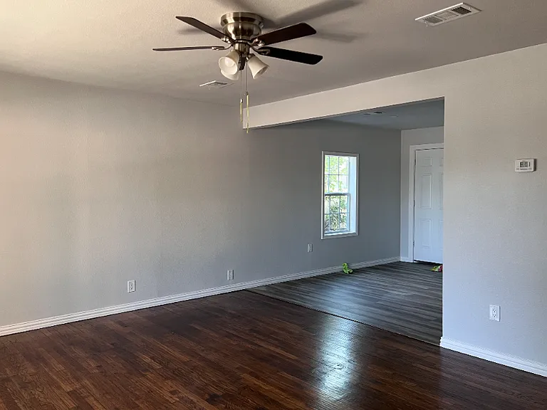 1000 W Hammond St — Photo 9