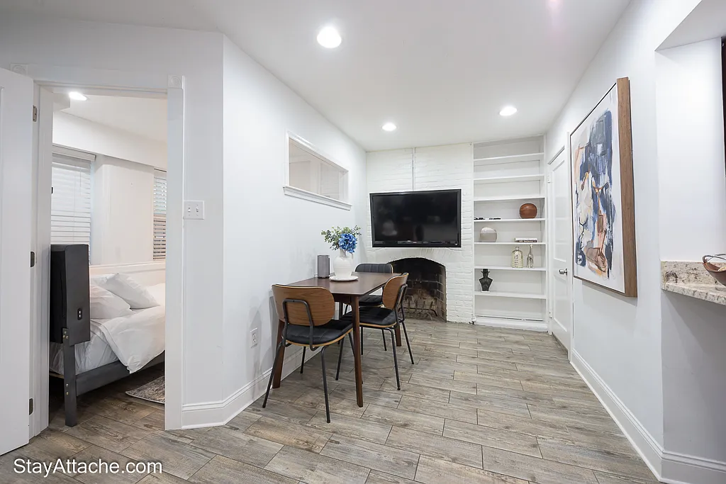 1809 19th Street NW Unit 1, Washington, DC 20009 in Dupont Circle — Photo 3