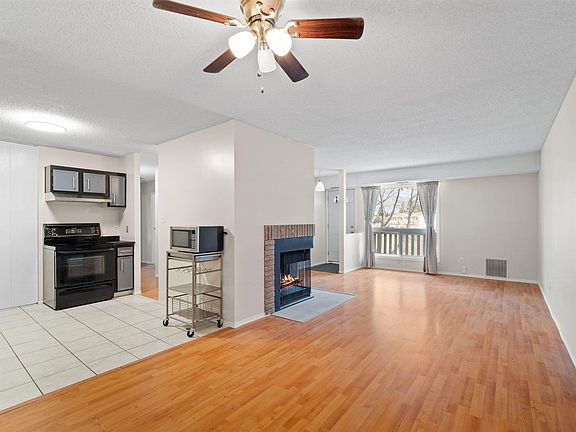 5th image of 1116 Saddleback Rd NW