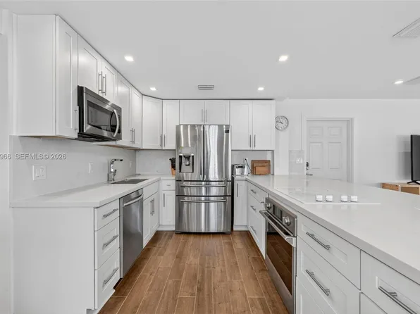 3050 NE 48th St APT 210, Fort Lauderdale, FL 33308