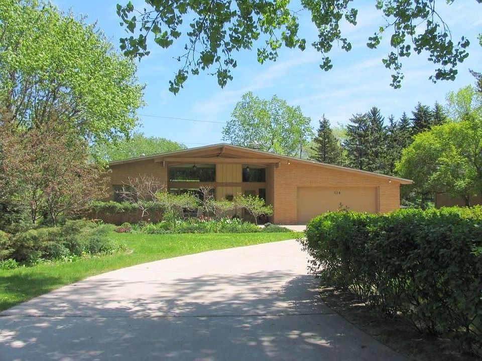 See tour on realtor.com