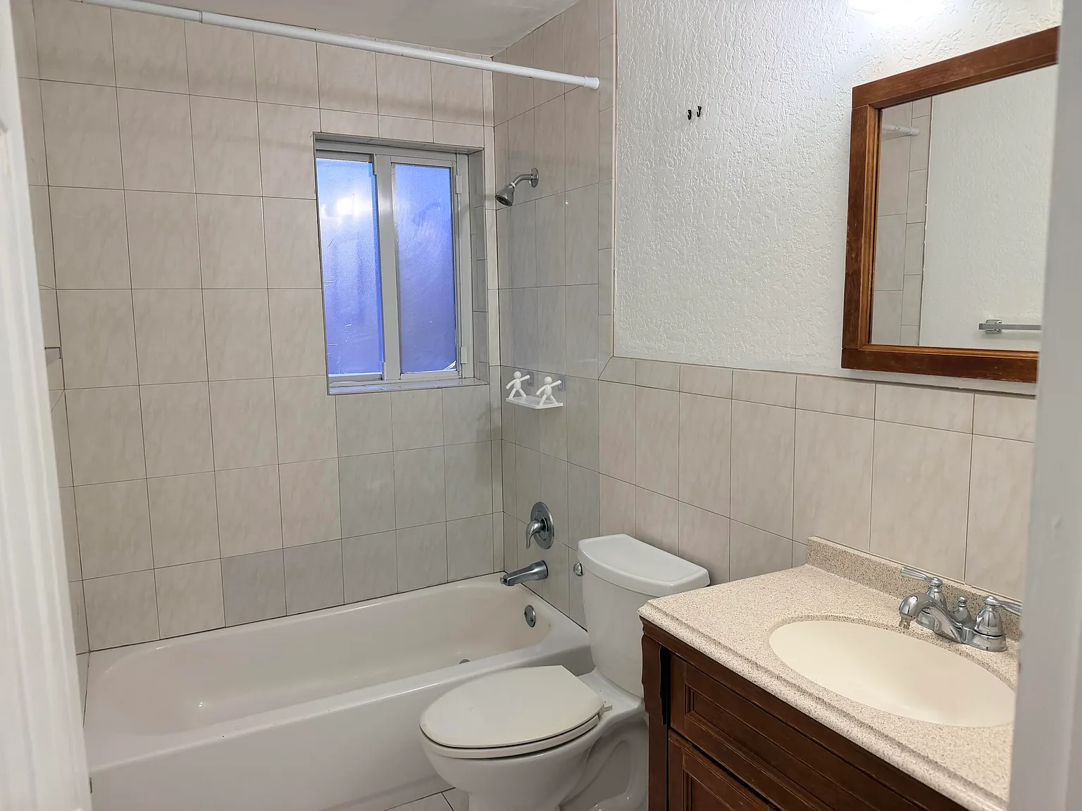 2 bed, 1.0 bath, 1050 sqft, $1,900 — Photo 4