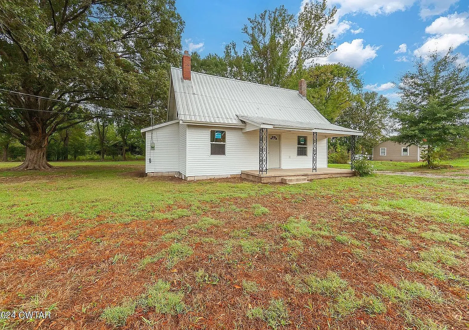 Farm House — Photo 2