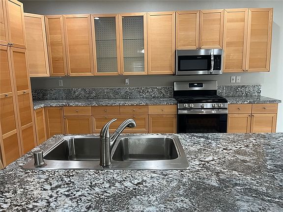 3rd image of 18198 Kalin Ranch Rd