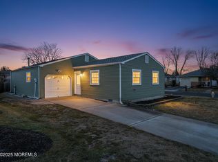 2 Seville Place, Toms River, NJ 08757