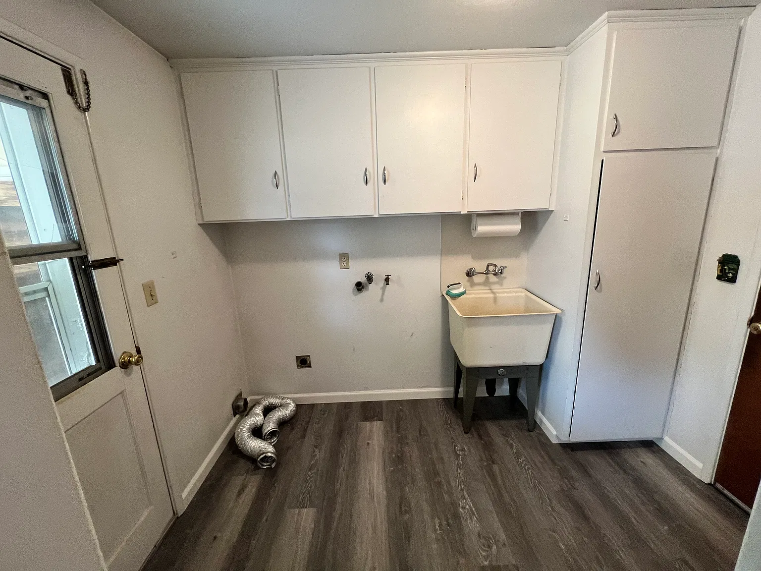 2 bed, 900 sqft, $1,595 — Photo 2