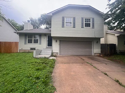 229 W Village Lake Dr Photo 1