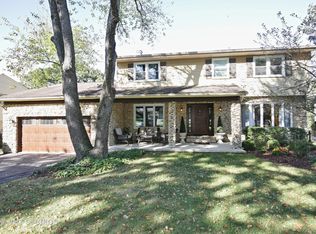 11 Summit St, Dundee, IL 60118