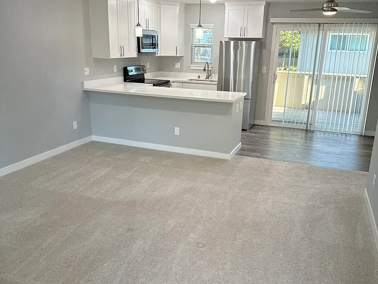 4190 Byron St #4190D — Photo 1