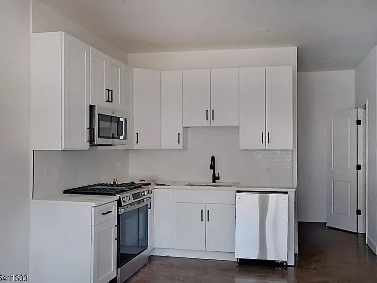 207 Valley Rd #9 — Photo 6