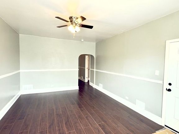 5th image of 8420 S Manistee Ave