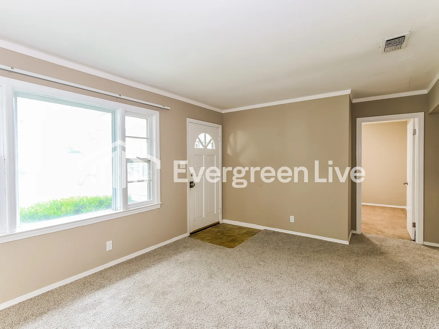 3 bed, 3.0 bath, 1662 sqft, $1,395 — Photo 3