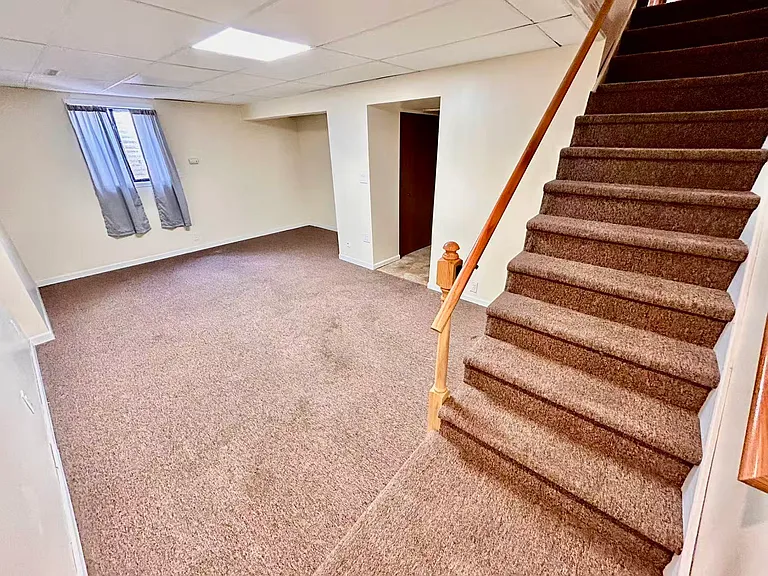 2S701 Winchester Cir E #3 — Photo 15