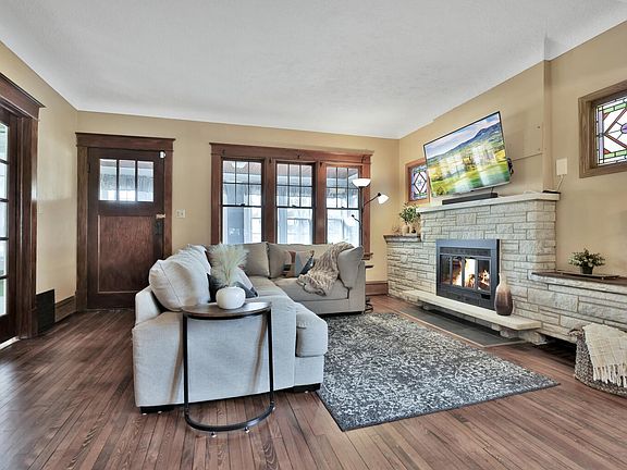4th image of 2019 Cottage Ave E