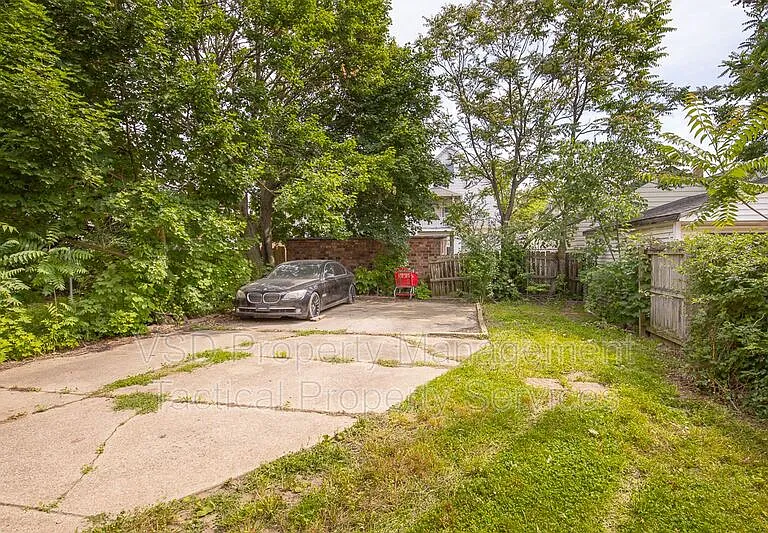 6924 Claasen Ave #UP — Photo 2
