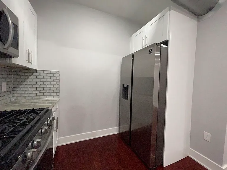 300-302 Richmond St #16 — Photo 5