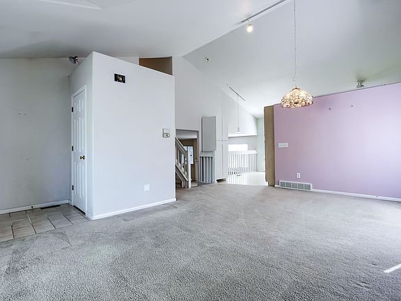 B1 - Living Room 6.jpg