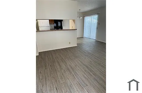 5208 Meadow Fld #4 Photo 1