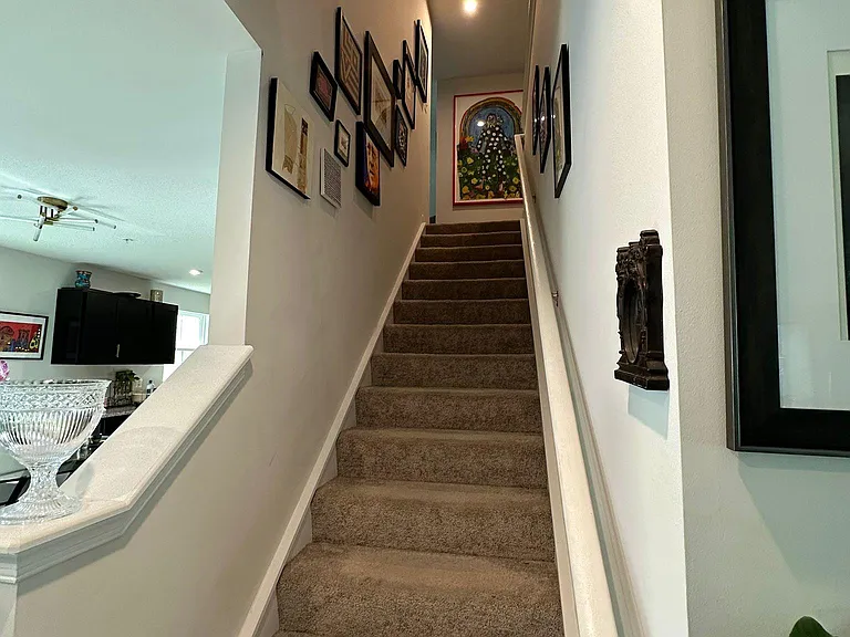 1004 Veneer Ct — Photo 13