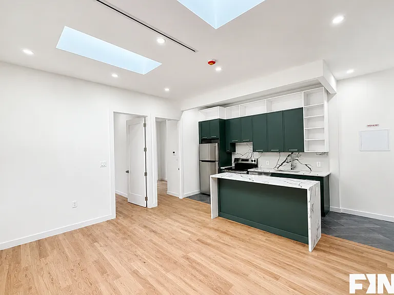 384 Chauncey St #3F — Photo 3