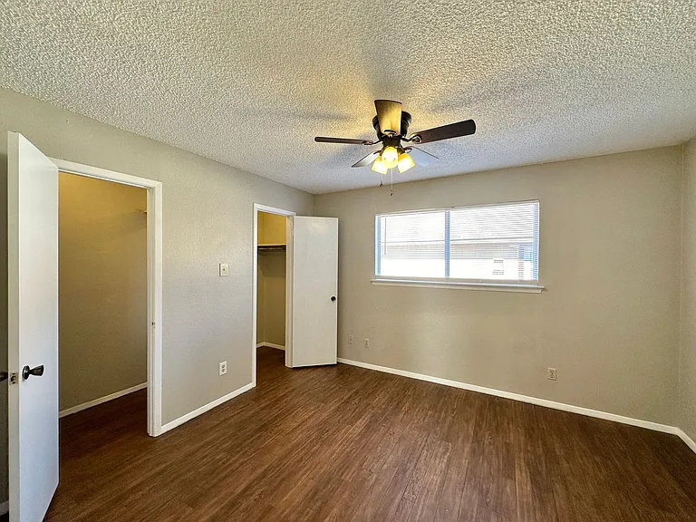 3708 Trotwood Trl — Photo 13