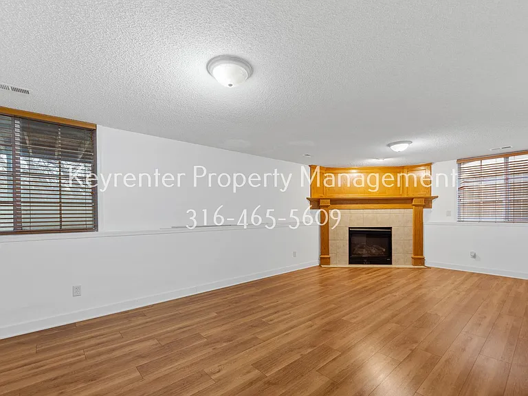 517 E Minneha Ave — Photo 27