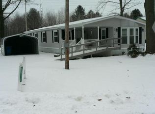 2514 Blueberry Ln, Gladwin, MI 48624