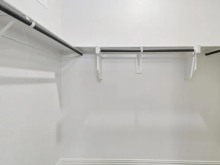 1122 Old Stead Dr — Photo 12