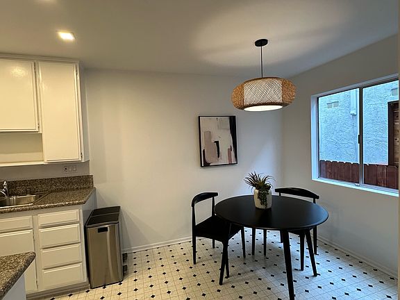 3rd image of 1228 Euclid St APT 4
