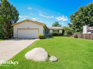 5407 W Sarasota Dr, McHenry, IL 60050