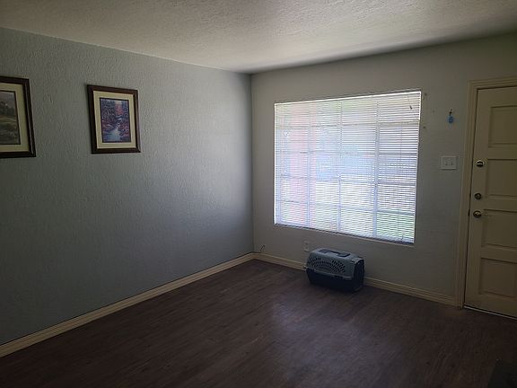 4th image of 701 W Yandell Dr APT 4