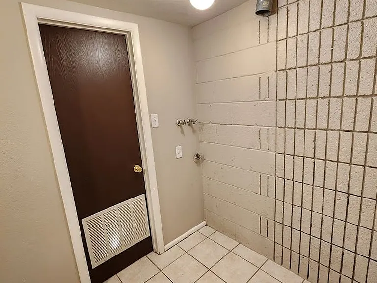 781 N Valley View Dr #1 — Photo 19